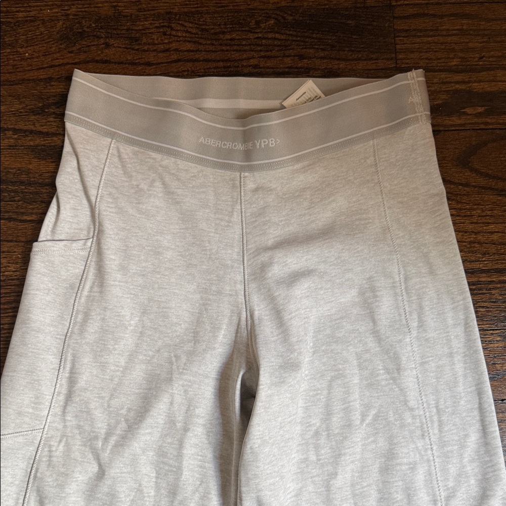 NWOT Abercrombie kids ypb wide leg sweatpants - Picture 3 of 8